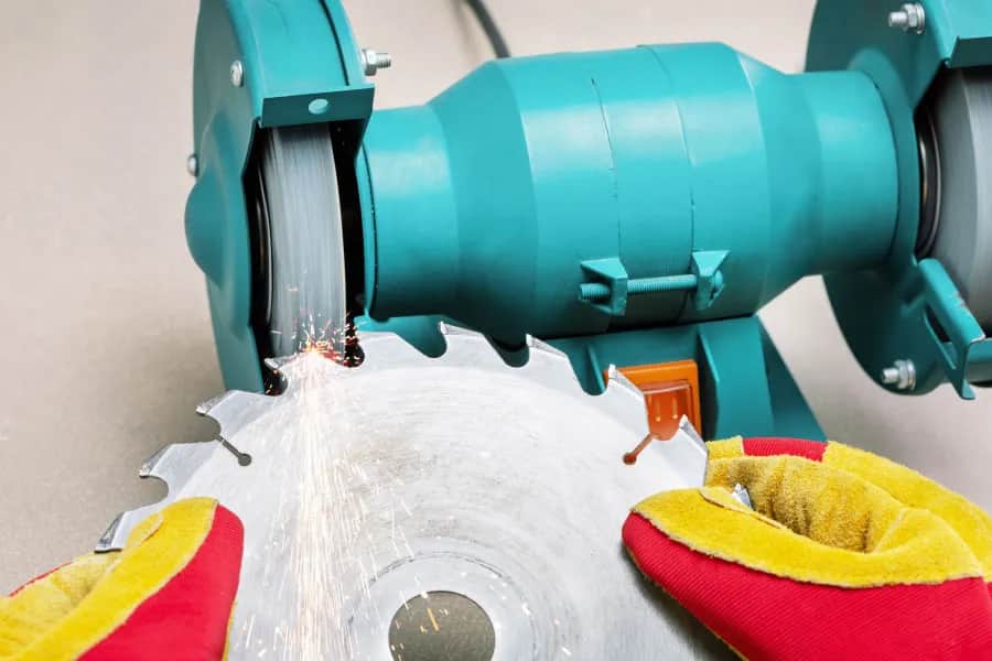 Comment affuter une lame de scie circulaire pour des coupes parfaites